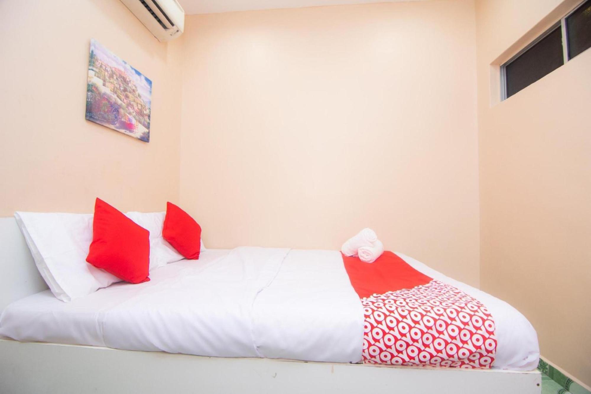 Oyo 1224 Hotel Hajah Rohayah Танджунґ-Малім Екстер'єр фото