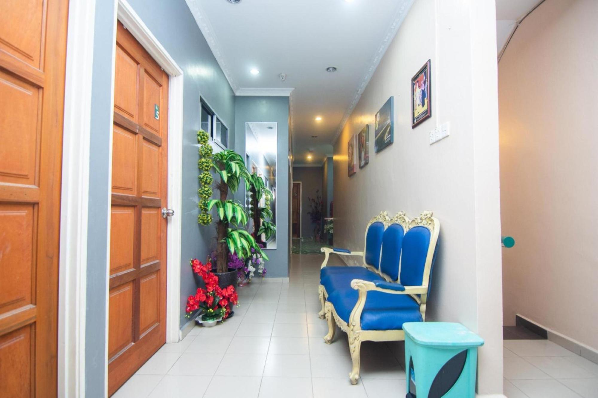 Oyo 1224 Hotel Hajah Rohayah Танджунґ-Малім Екстер'єр фото