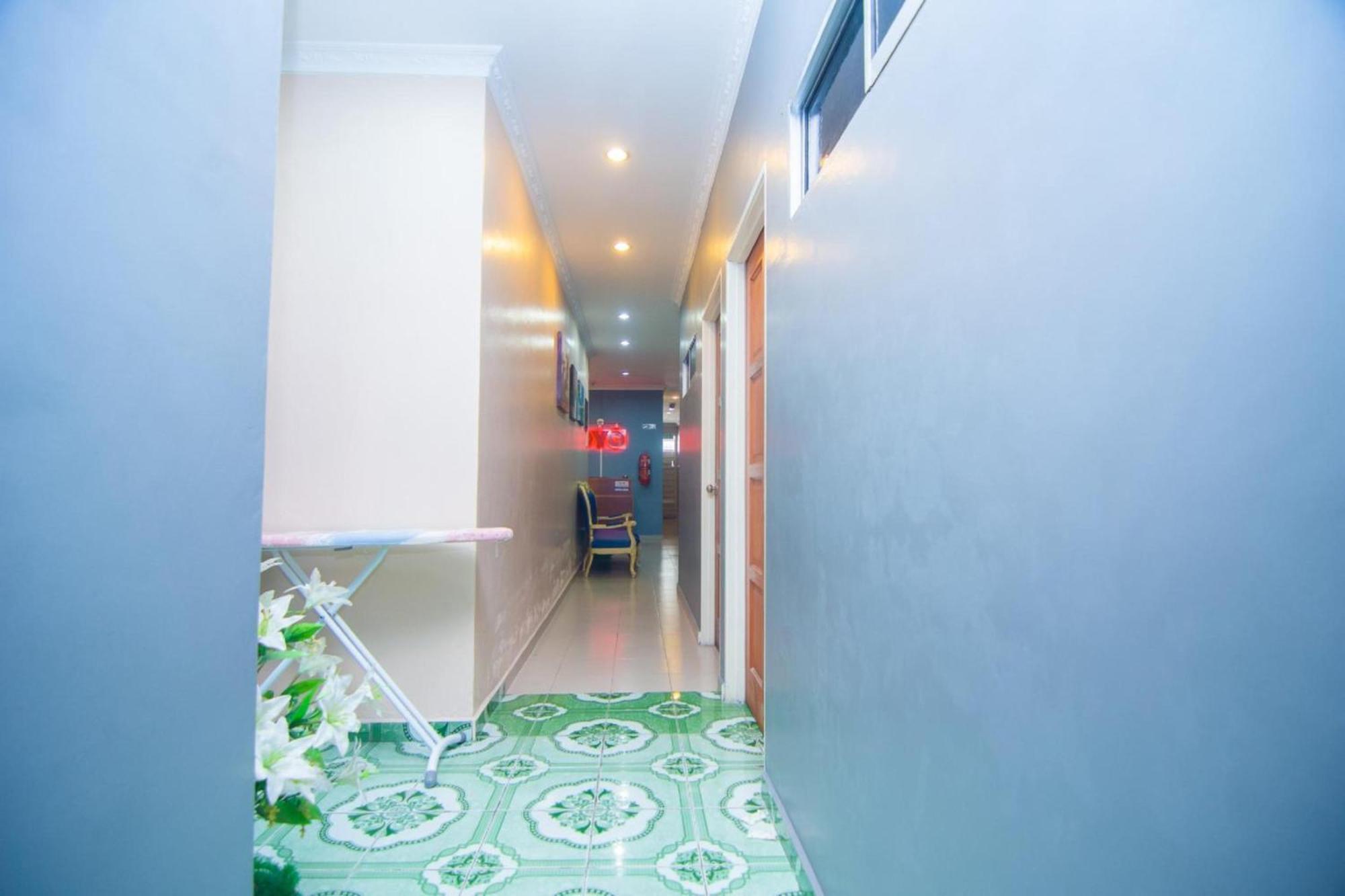 Oyo 1224 Hotel Hajah Rohayah Танджунґ-Малім Екстер'єр фото