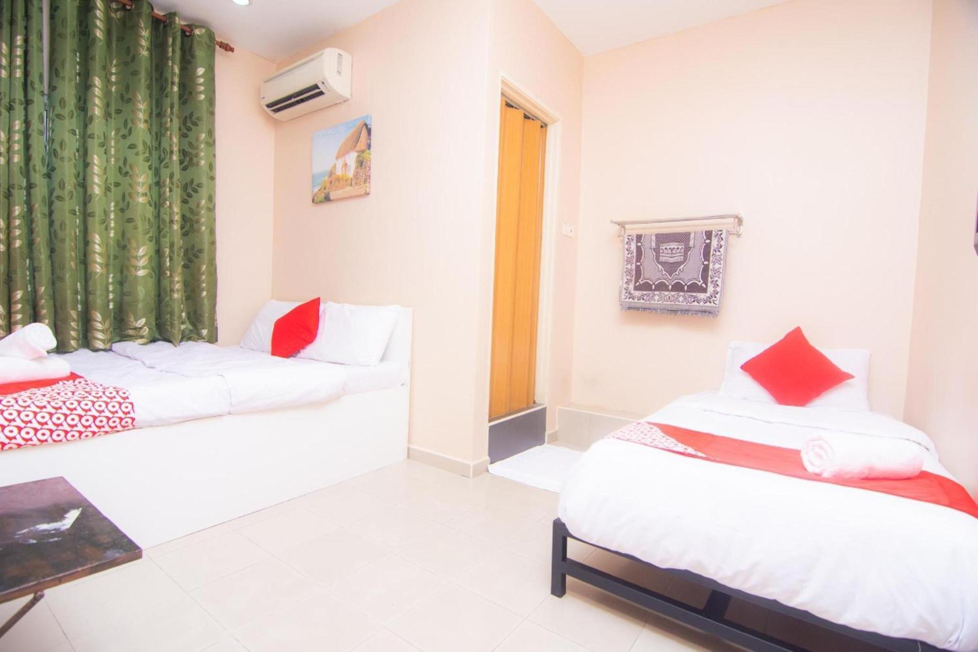Oyo 1224 Hotel Hajah Rohayah Танджунґ-Малім Екстер'єр фото