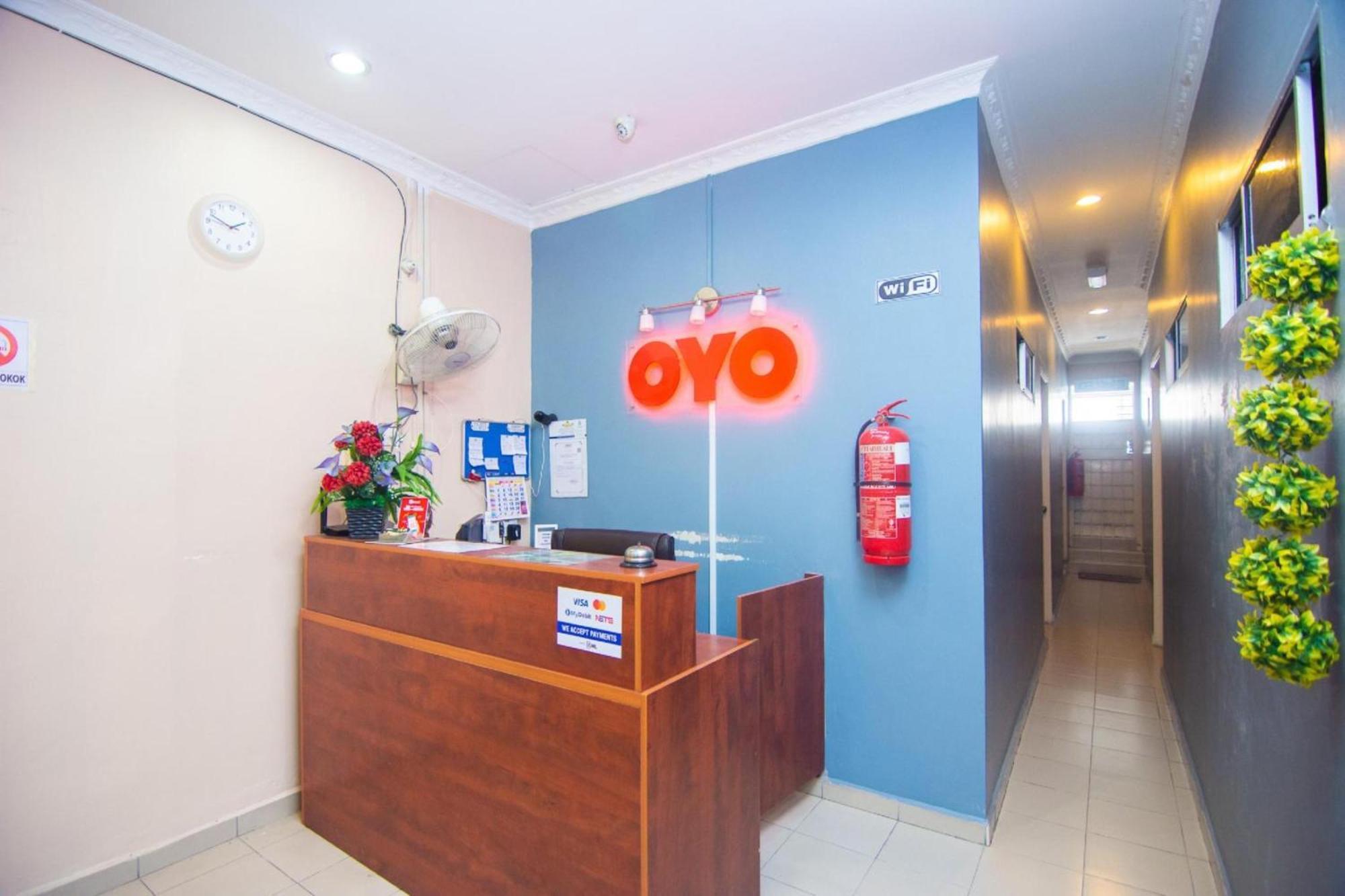 Oyo 1224 Hotel Hajah Rohayah Танджунґ-Малім Екстер'єр фото